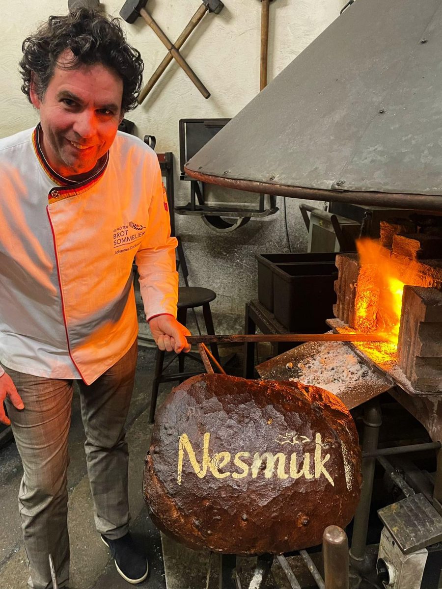 Meister Joda in der NESMUK Messer Manufaktur Solingen